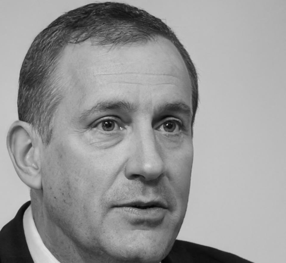 Henrik Torsten Lindholm, Finanzberater bei arilynovar